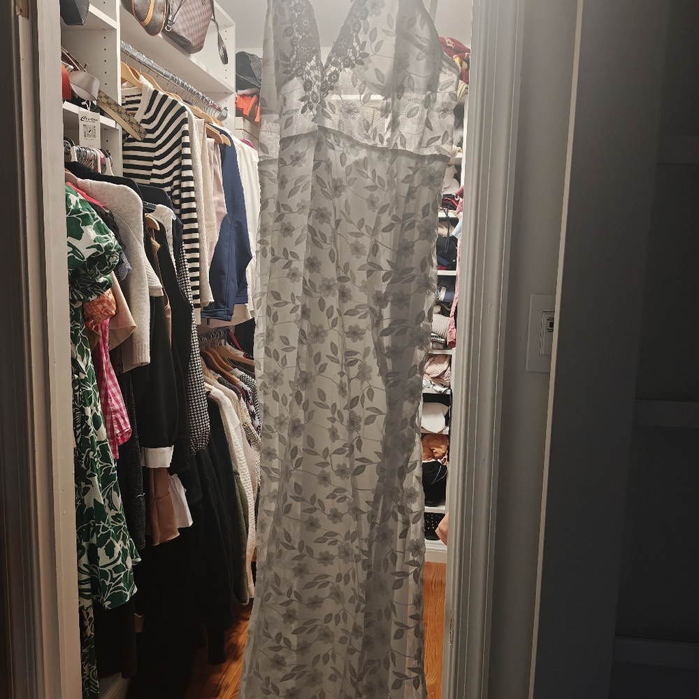 Beautiful Bridal gown. Plus size 3 X - Picture 15 of 16